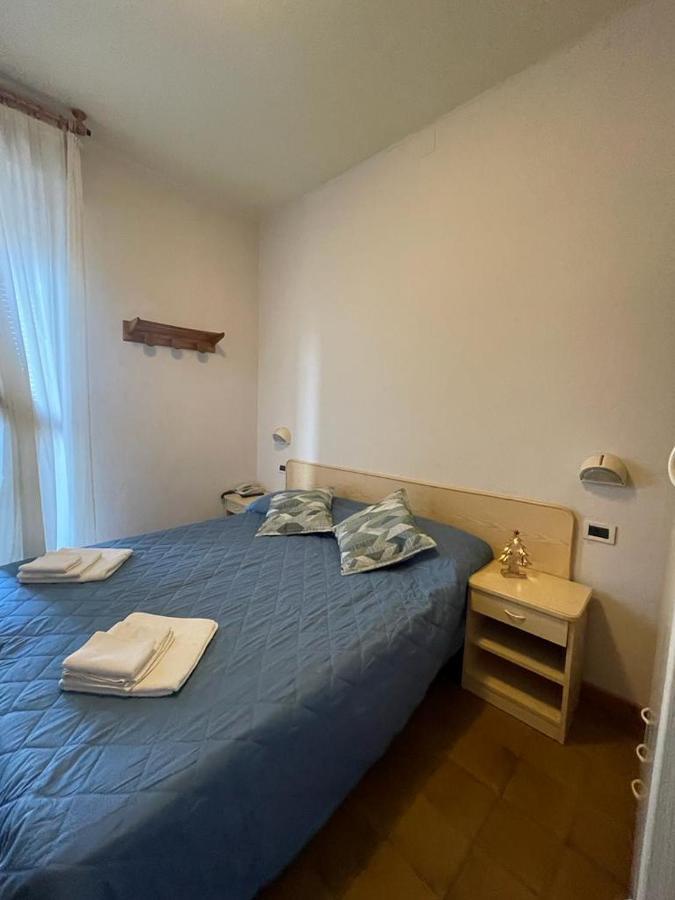 Hotel Losanna Rimini Bagian luar foto