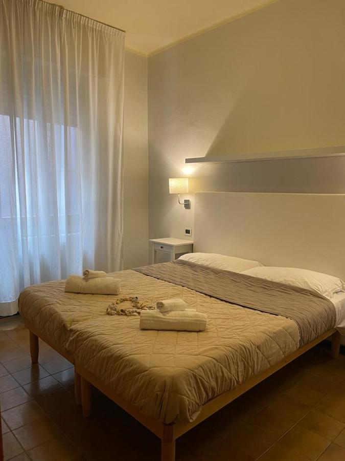 Hotel Losanna Rimini Bagian luar foto