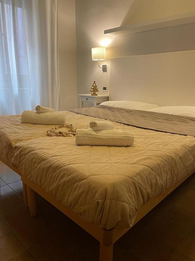 Hotel Losanna Rimini Bagian luar foto