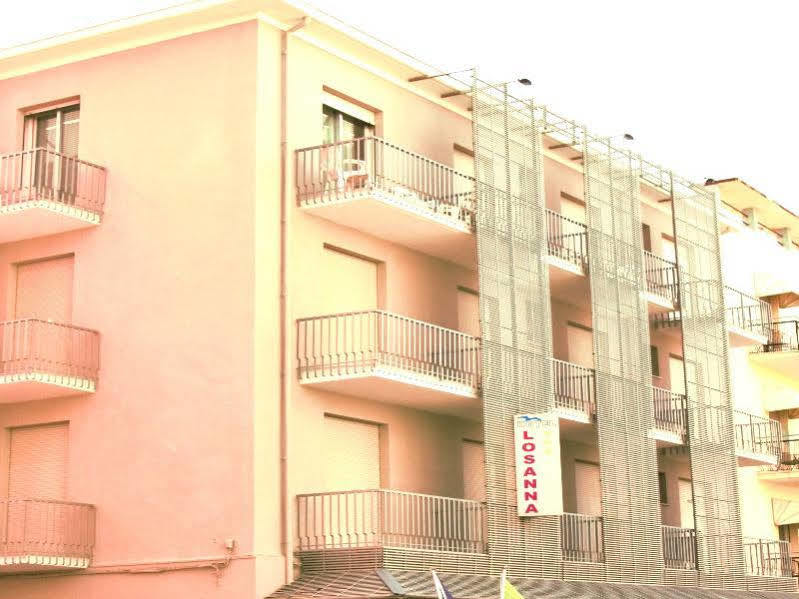 Hotel Losanna Rimini Bagian luar foto